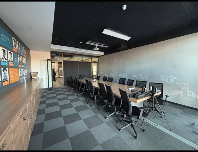 765M² OFFICE TO LET IN DURBANVILLE CENTRAL